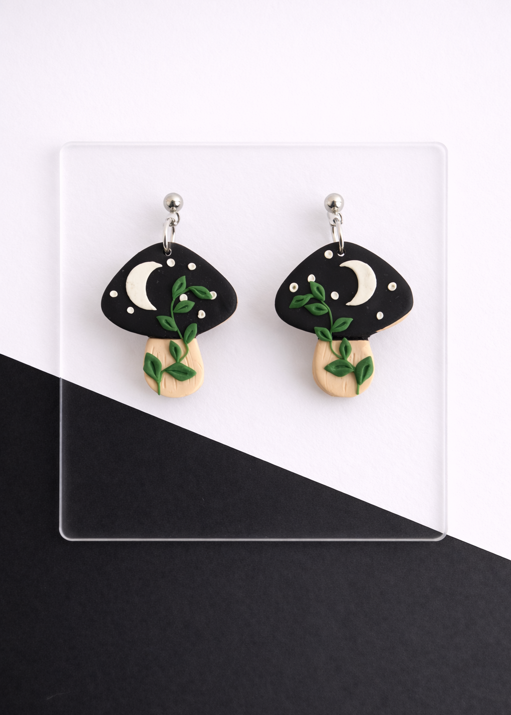 Magical Mushroom - Black